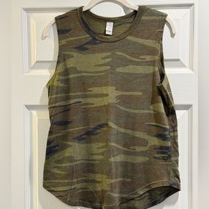 Camouflage muscle tee